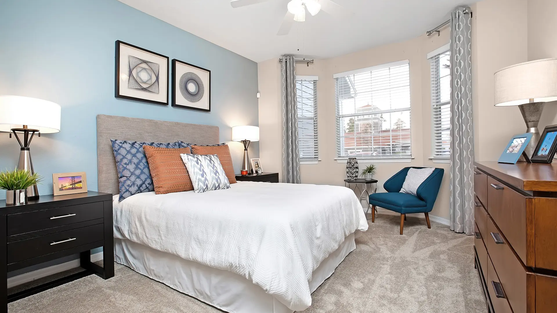 Bedroom with bay window